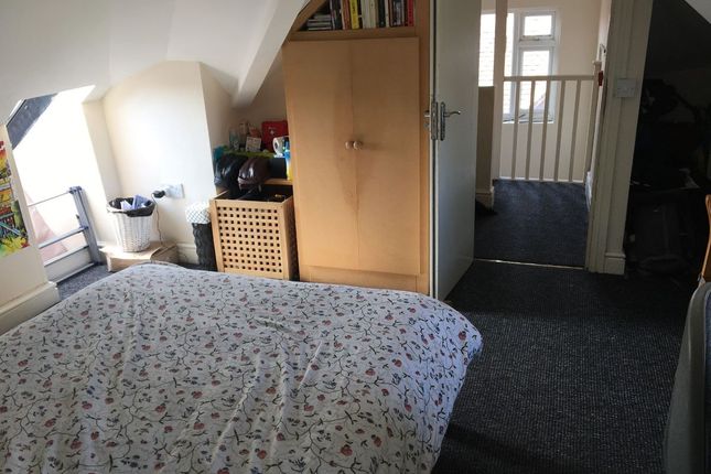 Semi-detached house to rent in 6 Bed Student House, 16 Telford Avenue