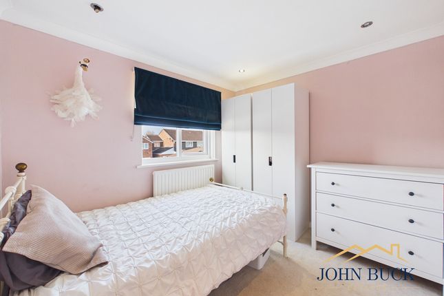 4-bed house on 84, Barrington Drive Glebe, Washington, £275,000