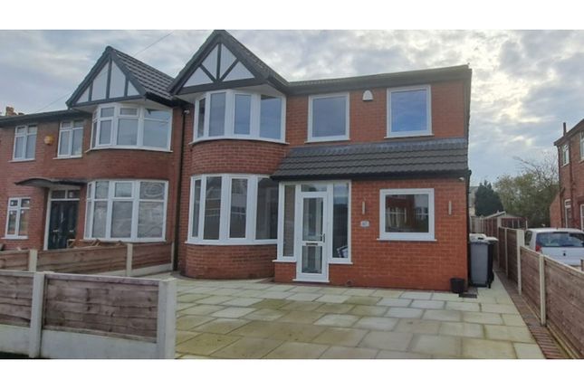 Semi-detached house for sale in Chestnut Drive, Sale