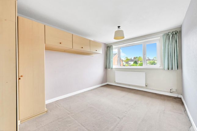 Maisonette for sale in Colyer Close, New Eltham, London