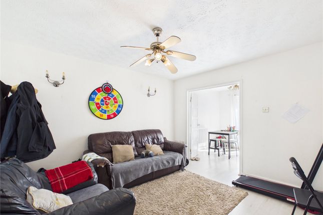 11, Aldermoor Close, Openshaw photo 2