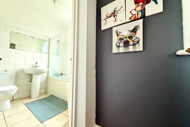 Flat 3, 39 Brighton Road, Purley photo 4