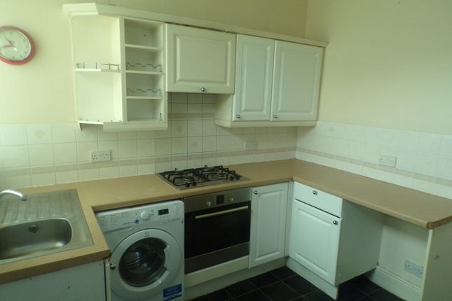 Terraced house for sale in Grisedale Avenue, Huddersfield, West Yorkshire
