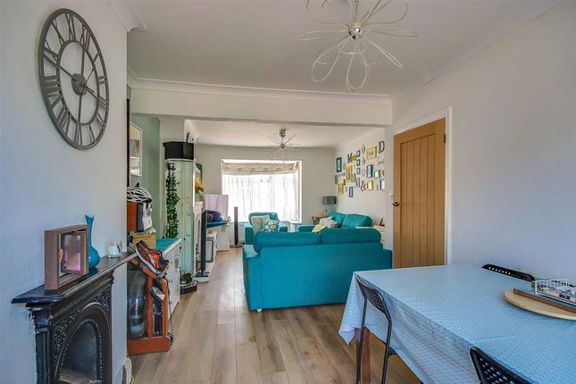 29 Meadow Road, Worthing photo 4