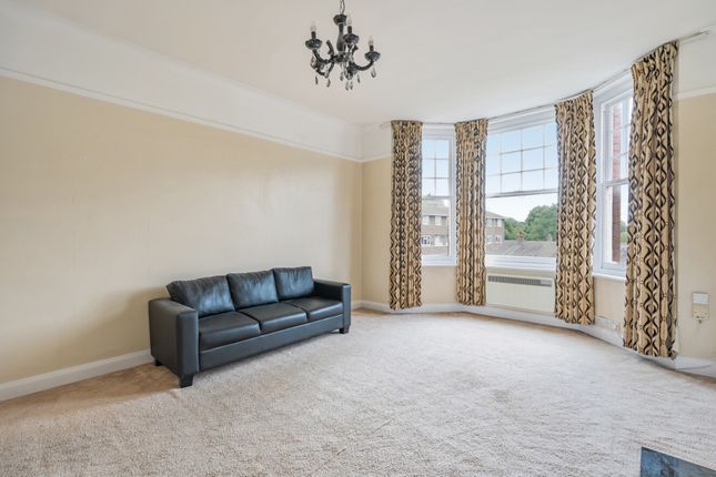 3a Sutton Court,, Fauconberg Road, London photo 4