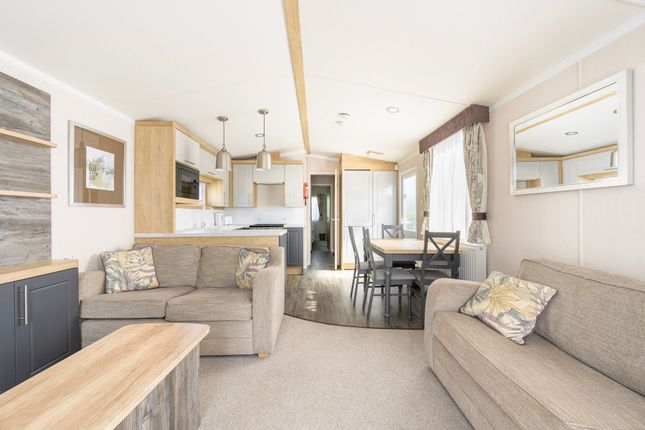 3 Ludham, Haven Caister Holiday Park, Caister-on-Sea photo 4