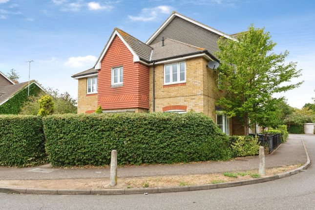 24, Covesfield, Kent photo 2