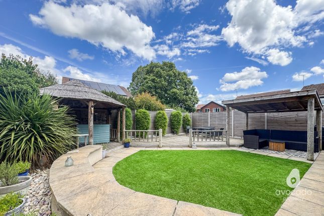29, Concorde Way, Woodley, RG5 photo 4