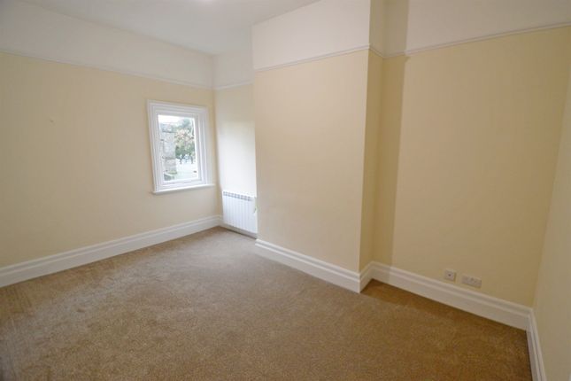 Flat 2/New Way House, St. Peters Road, Petersfield photo 5
