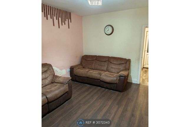Milne St, Oldham photo 5