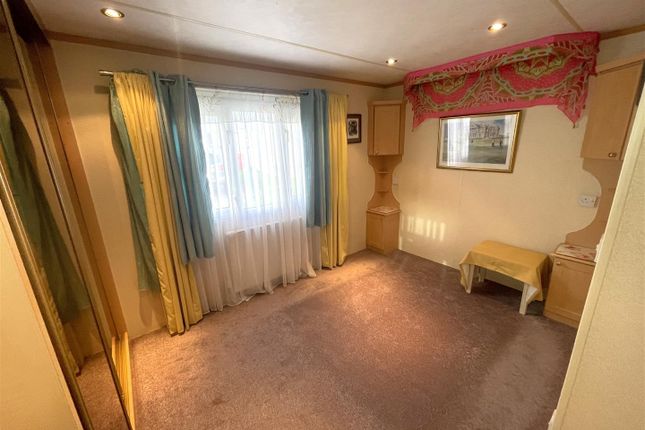 Mobile/park home for sale in Lower Apperley, Gloucester