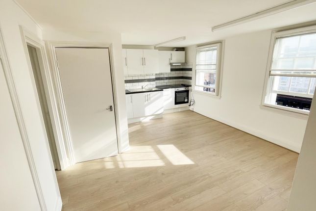 Flat 1 487, High Road, London photo 4