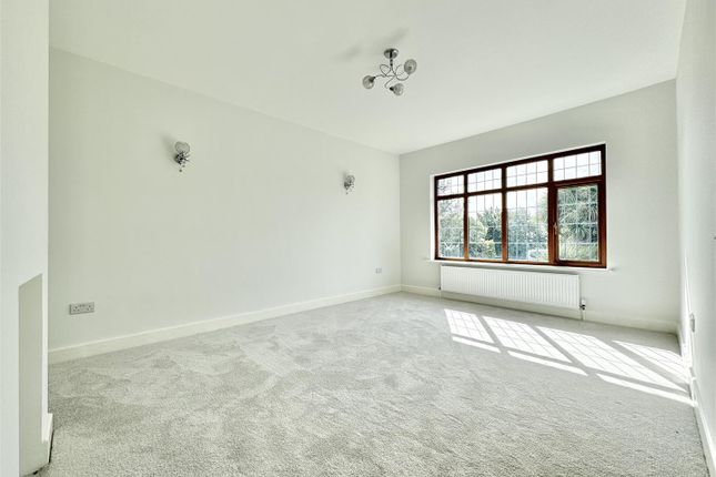 155,, De La Warr Road, Bexhill-On-Sea photo 3