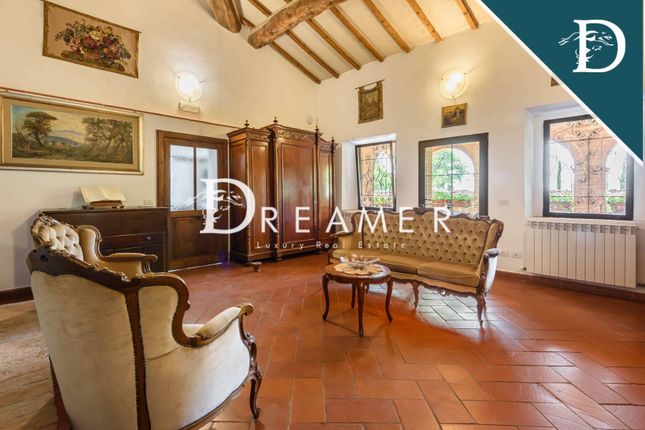 Villa for sale in Strada Provinciale 23/c di Grotti, Monteroni D'arbia, Toscana