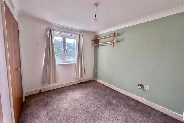 Flat 4, Denton Court, 2, Swan Road, West Drayton photo 4