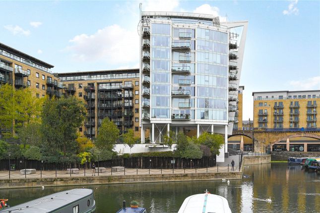 Flat for sale in Berglen Court, 7 Branch Road, Canary Wharf, London