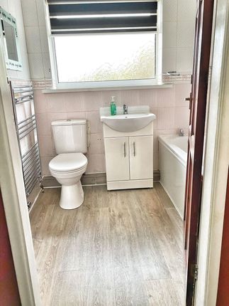 113, York Road West, Middleton photo 5