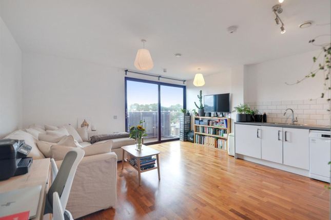 1-bed flat on Flat 8, Arden House 52-54 Thurston Road, London, £320,000