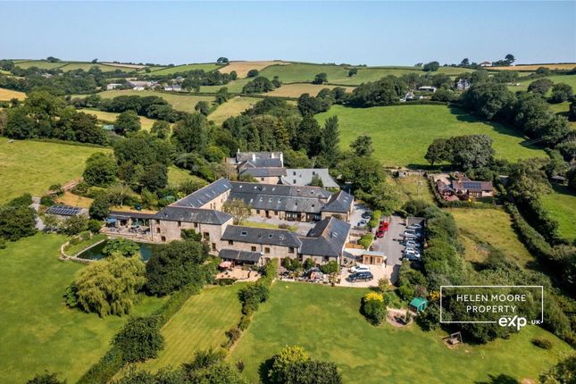 10 Combe Farm Barns, Kingsbridge photo 2