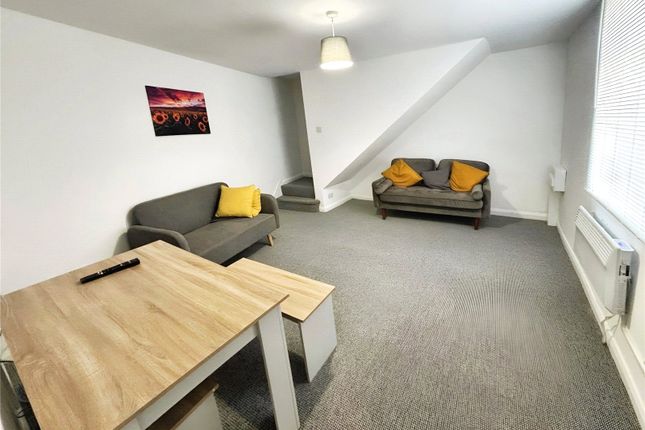 53D, High Street, Swadlincote photo 4
