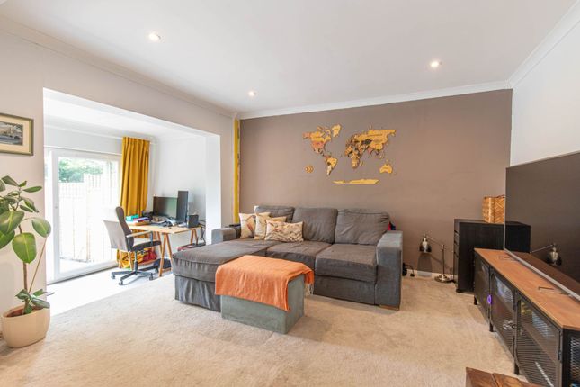 128, Galsworthy Drive, Reading photo 2