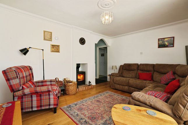 13, Meadow Road, SALISBURY photo 2