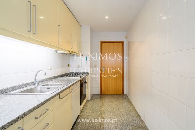 Apartment for sale in Rua De Costa Cabral 2219, 4200-230 Porto, Portugal