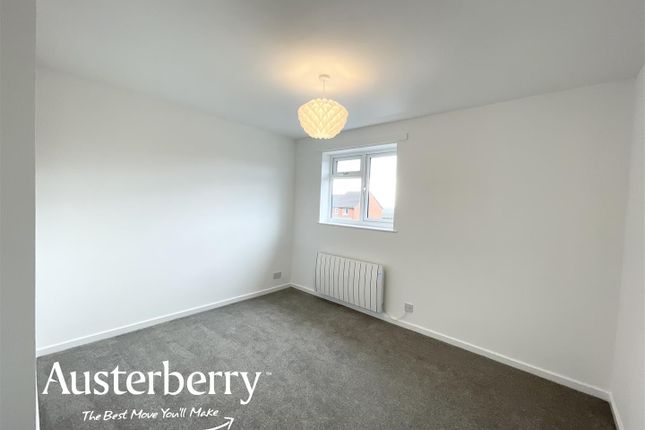 Town house to rent in Jade Court, Meir Hay, Stoke-On-Trent, Staffordshire