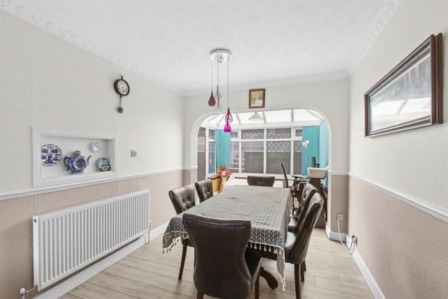 36, Arundel Road, High Wycombe photo 4