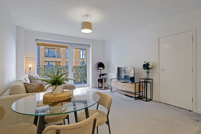 Fowler House, 9 Bowen Drive, Charlton, London photo 4
