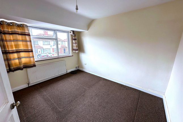 Semi-detached house to rent in Phelps Way, Hayes