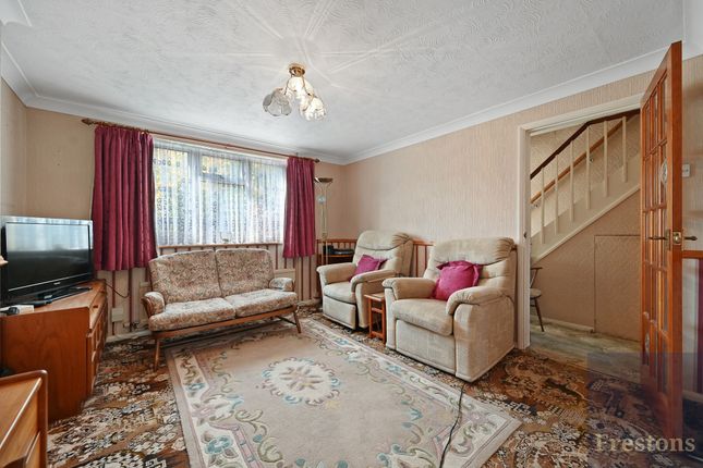 32 Garsmouth Way, Watford photo 4