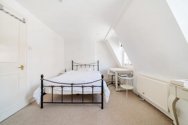 Flat for sale in Westbourne Grove Terrace, Bayswater