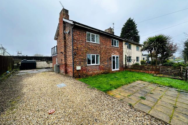 Thumbnail Cottage for sale in Skelton, Goole