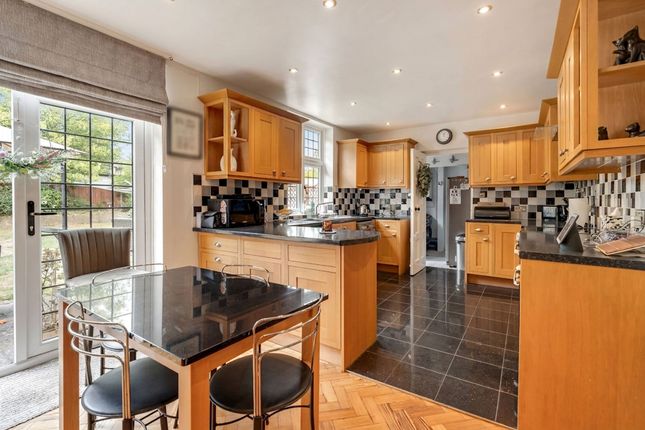 88 Cornwall Road, Sutton photo 4