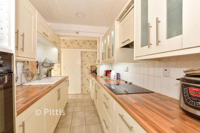 36, Western Road, Shanklin photo 3