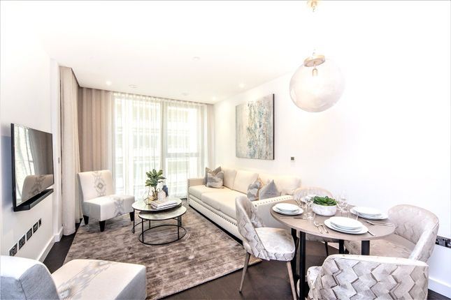 Thumbnail Property to rent in Charles Clowes Walk, London