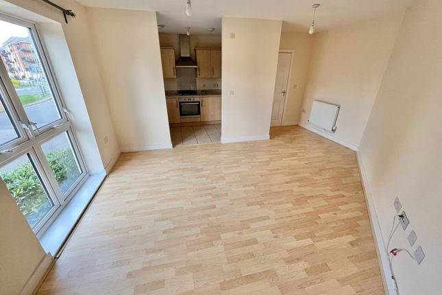 19, Hornchurch Square, Farnborough photo 4