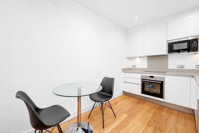 41, Gateway House, London photo 3