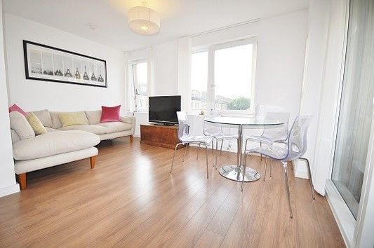 Thumbnail Flat for sale in Peabody Avenue, London
