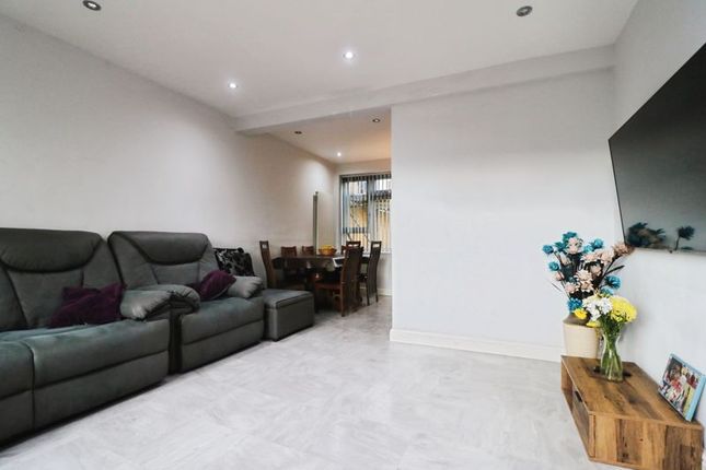 86, Doddsfield Road, Slough photo 4