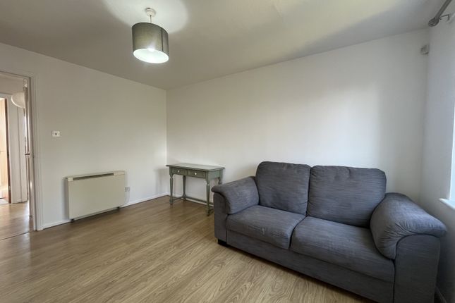 SALFORD photo 3