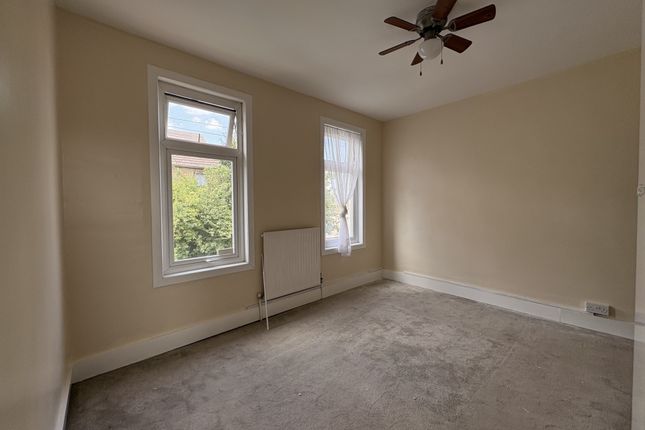 49, Gordon Road, Chatham photo 5