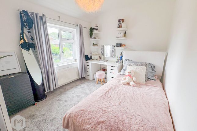14 Graham Crescent, Manchester photo 4