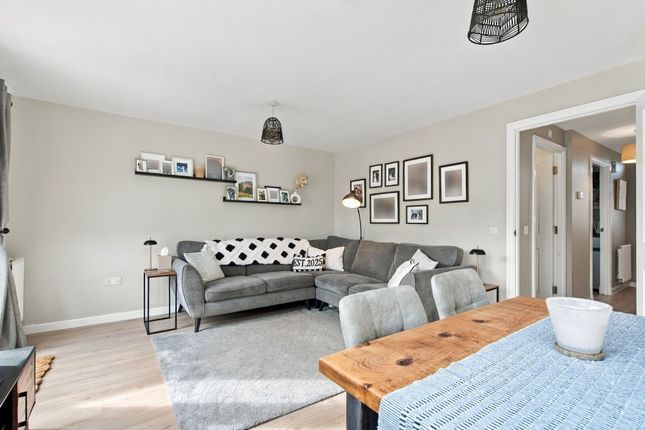 25 Kings Seat Place, Falkirk photo 4