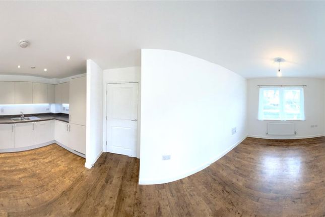 2-bed flat on 23, Castleridge Drive, Greenhithe, £265,000