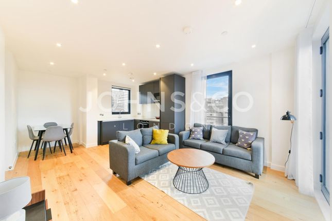 Thumbnail Flat to rent in Luxe Tower, Aldgate, London