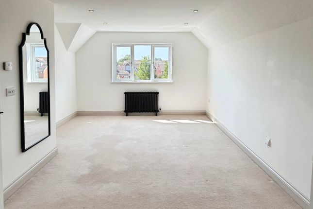 134, Jasmine Square, Reading photo 2