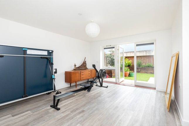 53, Salt Marsh Road, Shoreham-By-Sea photo 4