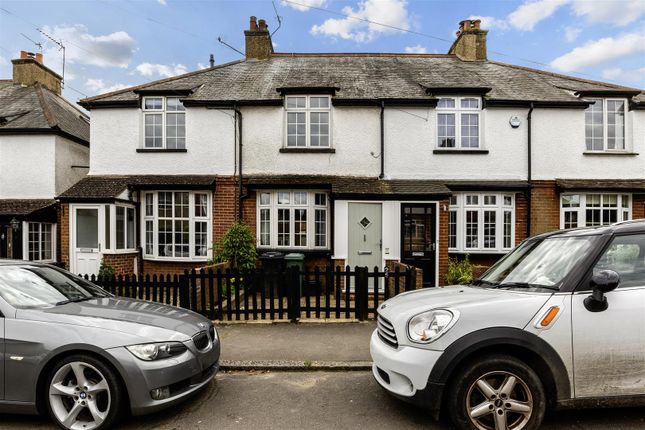 Thumbnail Terraced house to rent in Sandlands Road, Walton On The Hill, Tadworth